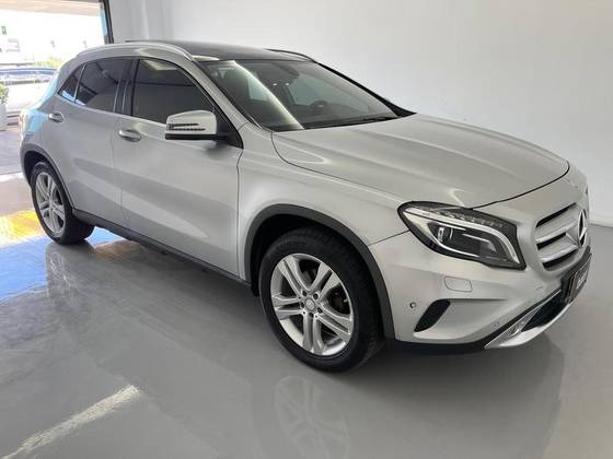 MERCEDES-BENZ GLA 200 1.6 CGI ENDURO 16V TURBO FLEX 4P AUTOMÁTICO